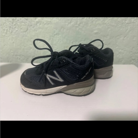 NEW BALANCE 990 V3 Navy SIZE 4 KIDS / Infants - Picture 2 of 7